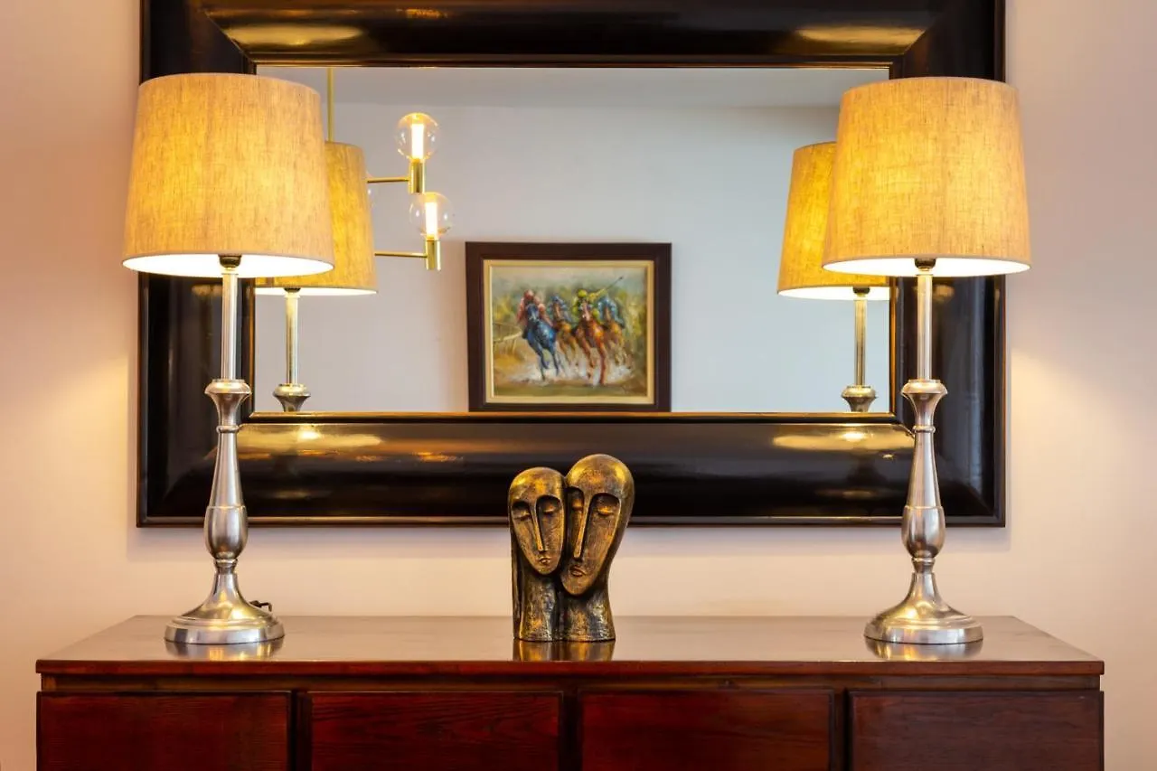 Stupendo-Three Rooms-Suite With Terrace -Center -Air Conditioning Lissabon Appartement
